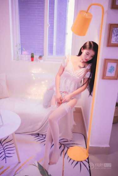 美女诱惑性感揉胸