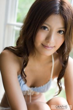 高校女副校长美出圈